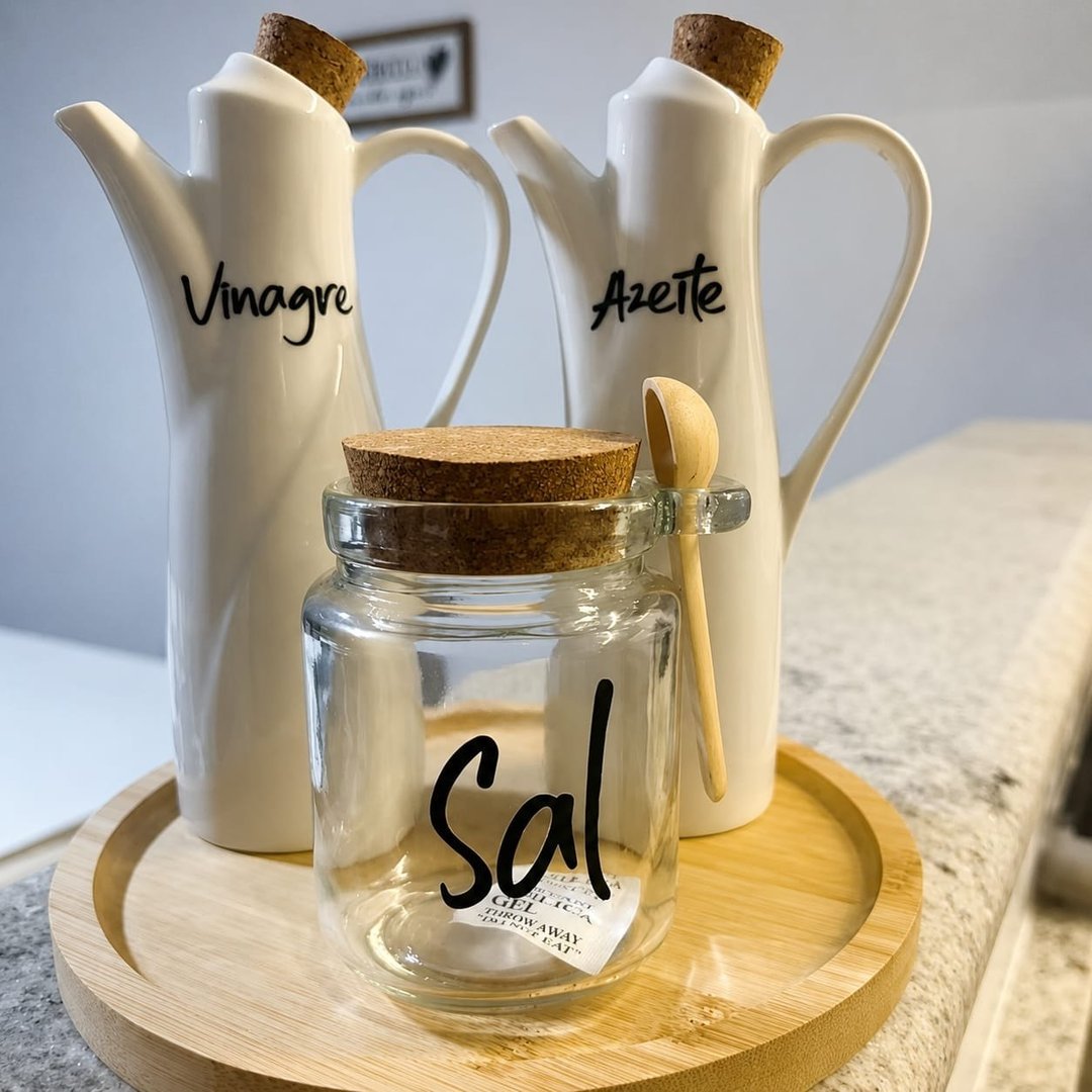 KIT GALHETEIRO DE PORCELANA COM ALÇA SALEIRO E BANDEJA GRANFINE 4 PEÇAS 250ML