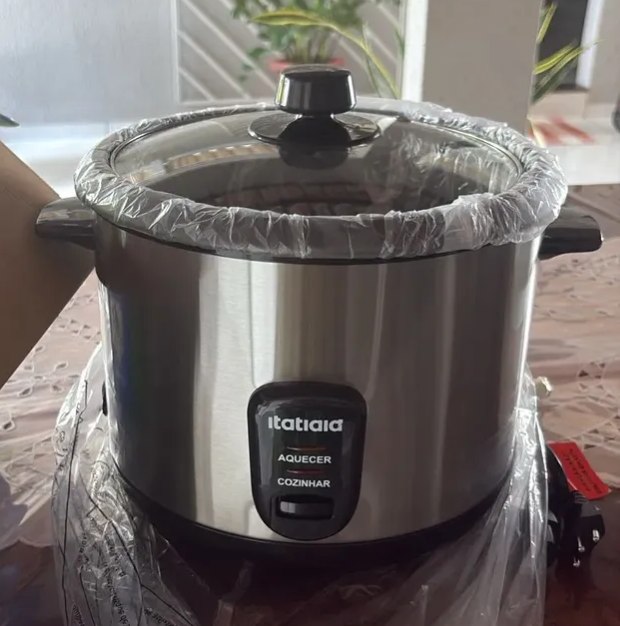 Panela de Arroz Elétrica Itatiaia 10 Xícaras 1,8L Prateado - 110v/220v