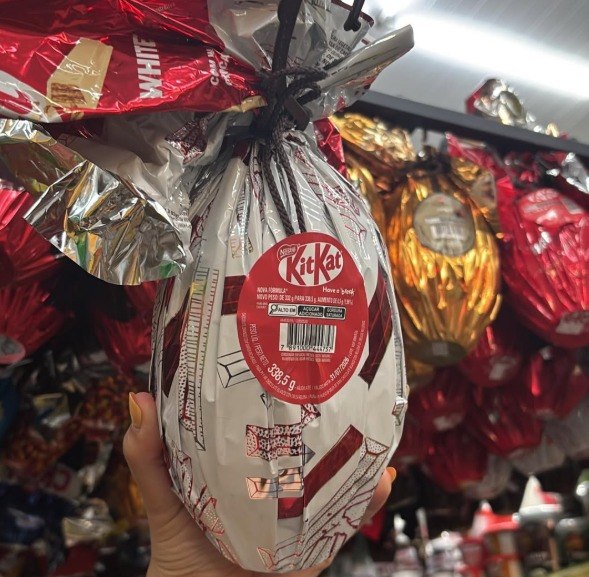 Ovo de Páscoa Nestlé Kit Kat Chocolate Branco 338,5g