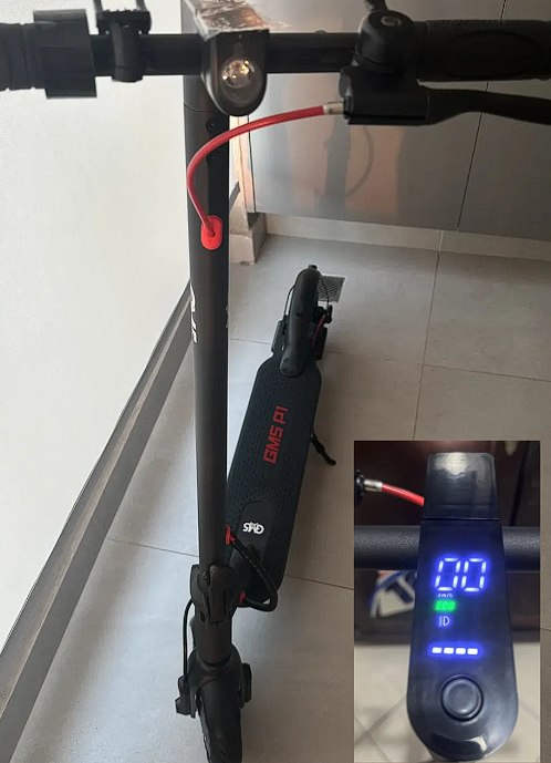 Patinete Elétrico GM5 P1 Preto Dobrável com Bluetooth, 25 Km/h e Autonomia de 22 Km