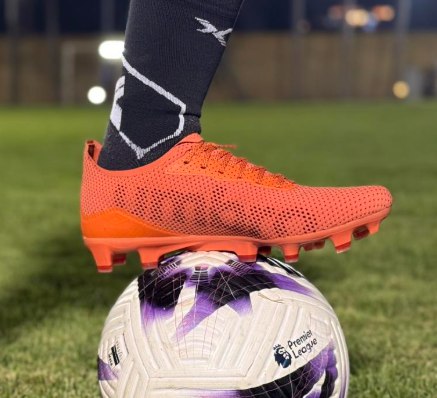 Chuteira Umbro Profissional Velocita Matrix Pro Sg Num. 38 ao 42 - Azul ou Laranja