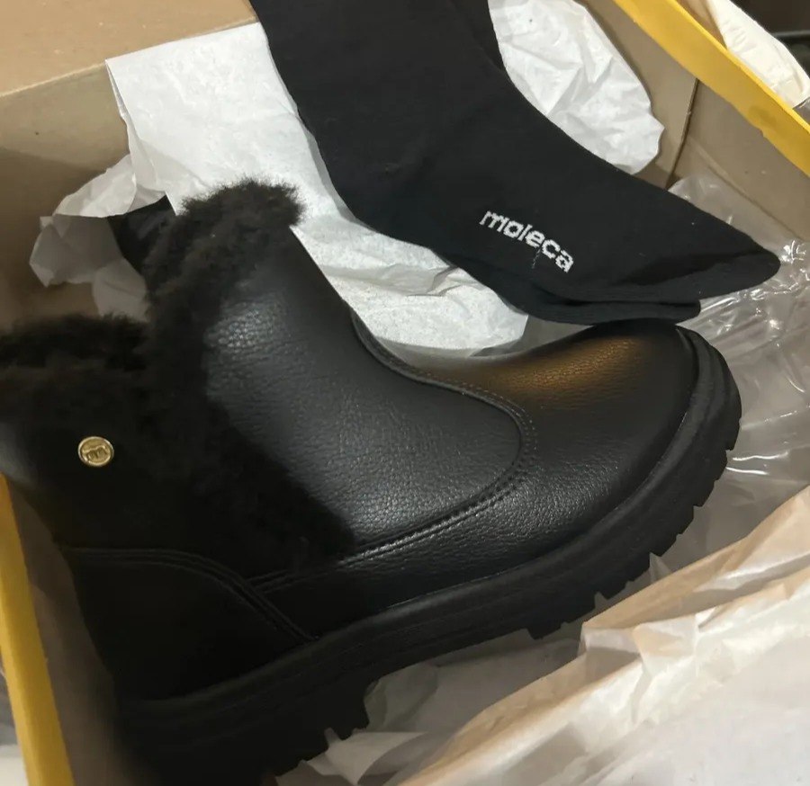 Bota Moleca Cano Curto Com Pelo E Ziper Tratorada Feminina Caramelo ou Preto - Num. 34 ao 39