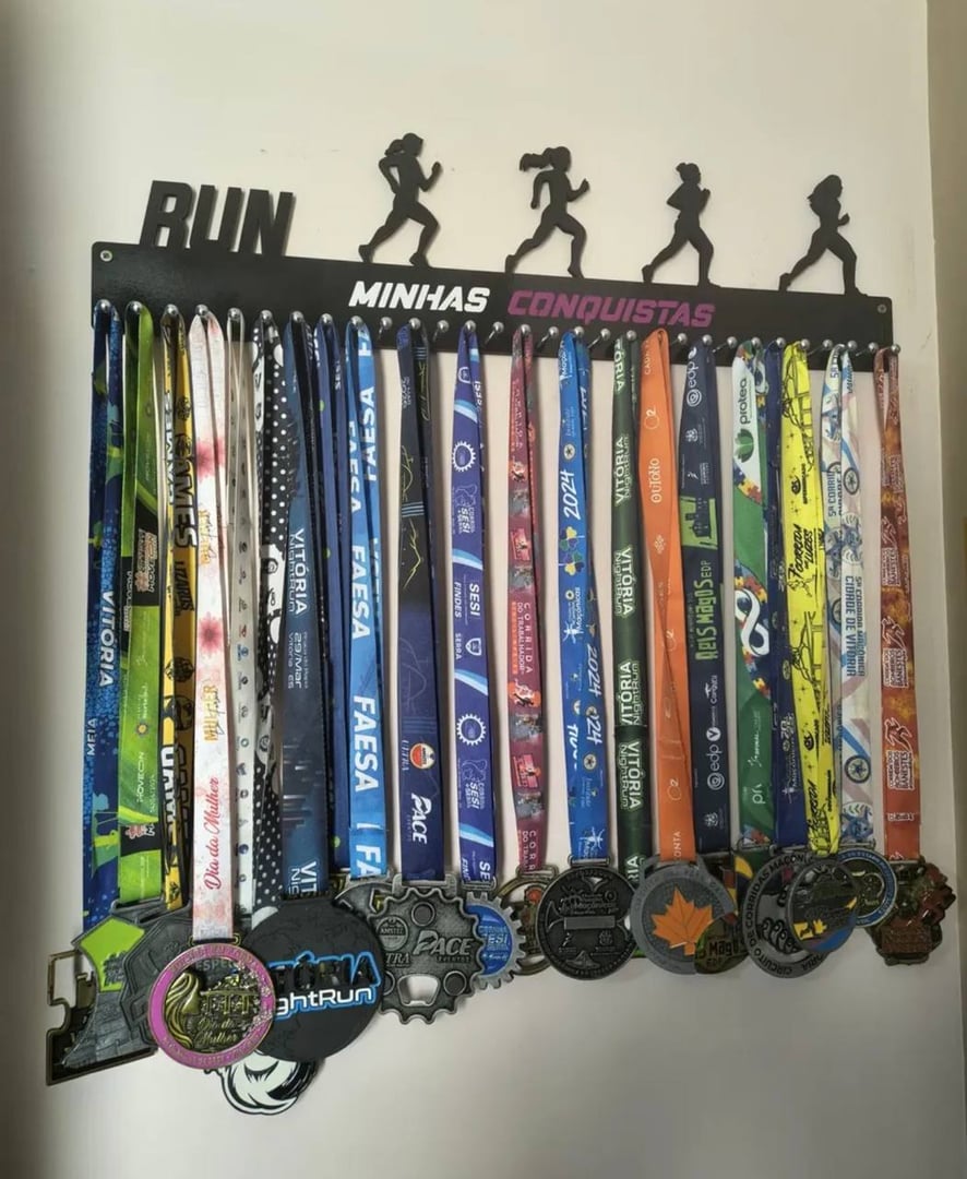 Porta Medalhas Corrida De Rua Feminino P/ Até 100 Medalhas Preto