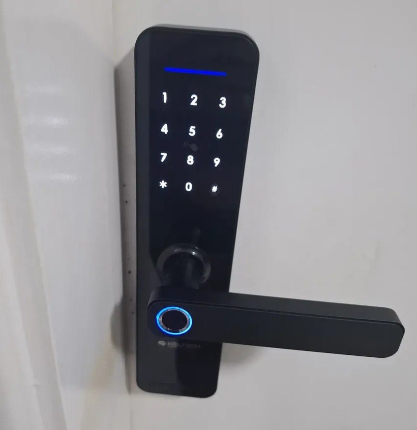 Fechadura Digital Keltech Kt-1000 Biométrica Senha App Tuya Cor Preto