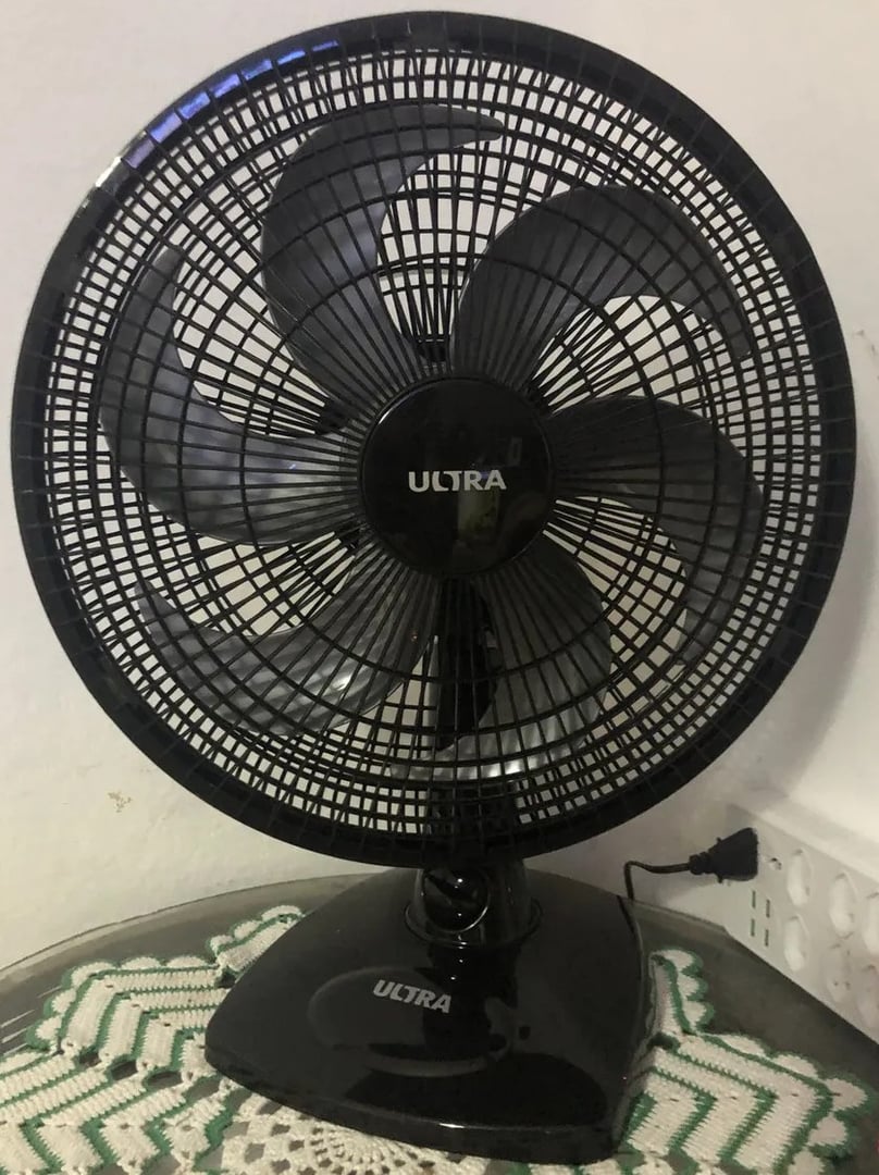 🤓Ventilador De Mesa Mondial Ultra V-ut-30-02 30cm 6 Pás 3 Vel 220v