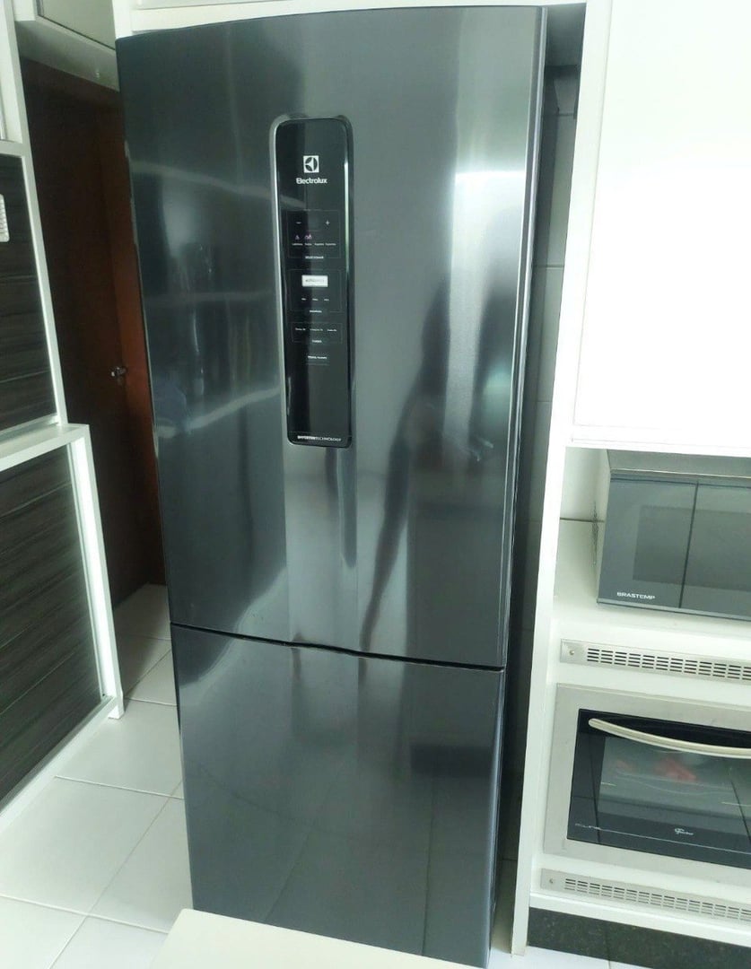 Geladeira Electrolux Frost Free 490L Efficient com AutoSense Inverse Black Inox Look (IB7B) 127 V