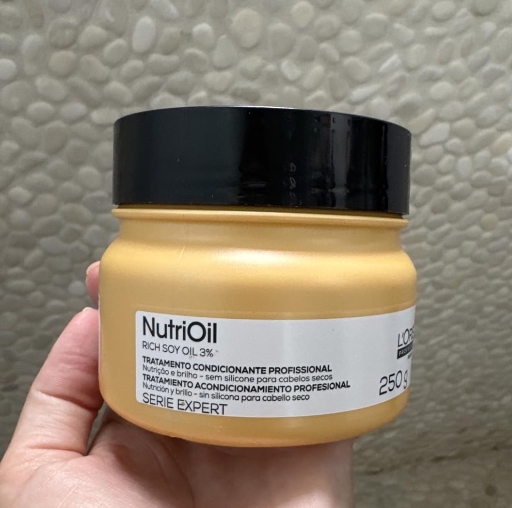 L'Oréal Professionnel Serie Expert NutriOil Máscara de Tratamento de Nutrição com Óleo de Soja para Cabelos Secos e Sem Brilho, para Força e Maciez 250g