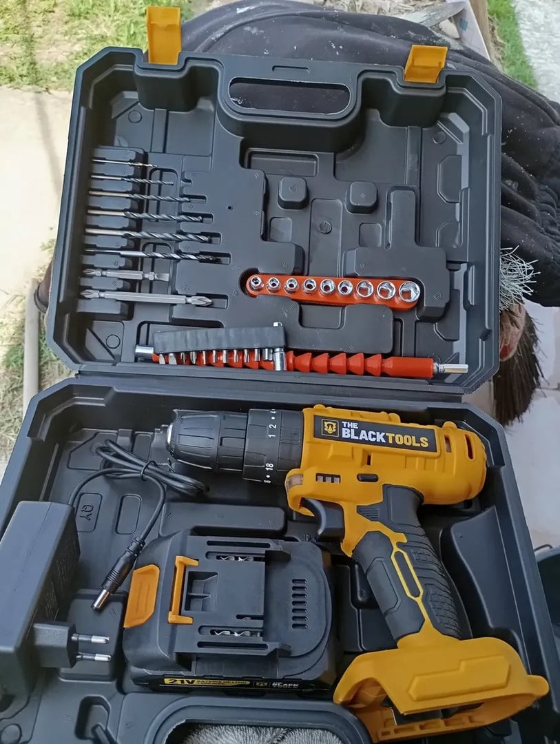 Parafusadeira Furadeira De Impacto A Bateria 21V 3/8” Bivolt 1400 Rpm Com Acessórios E Maleta TB-21PZW The Black Tools