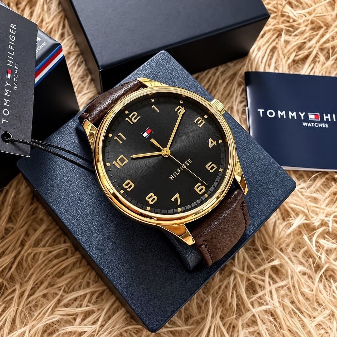 Relógio Tommy Hilfiger Th Essentials Masculino Em Couro Pret Preto