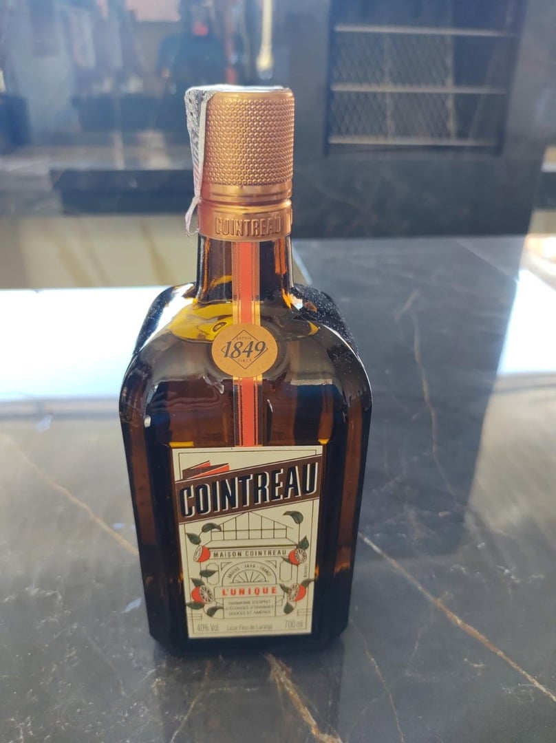 🤓Licor Cointreau Sabor Licor fino de Laranja 700 ml