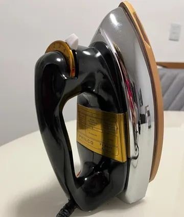 Ferro de Passar Roupa a Seco Philco Retrô Base de Cerâmica - 110v