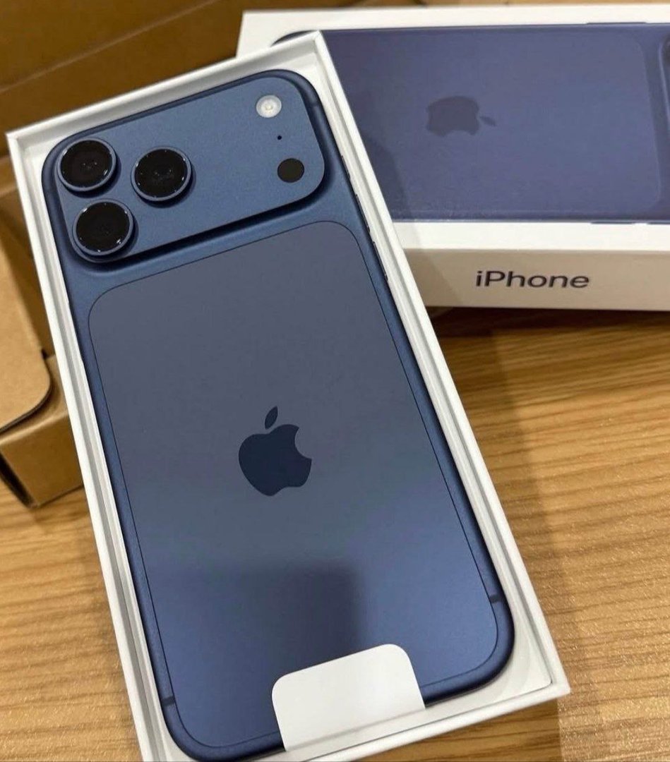 iPhone 17 Pro Max 256GB Tela 6,9" Super Retina XDR Câm. Tripla 48MP + Selfie iOS 5G - Azul Intense