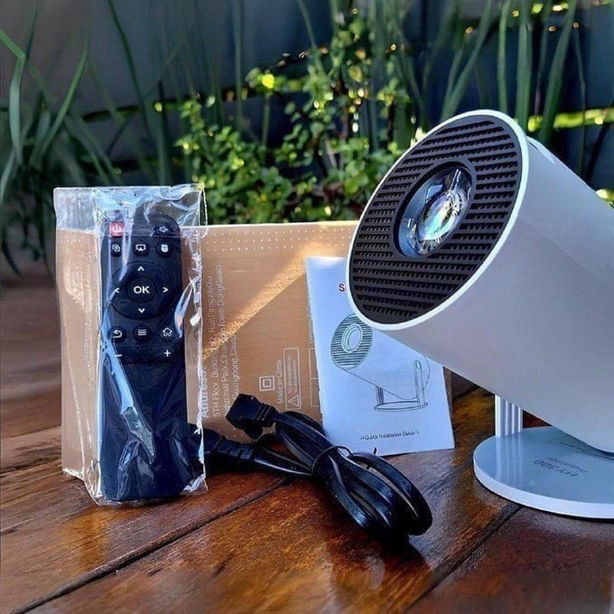 Projetor Portátil 4k Hd Android 11.0 Smart Wifi 5g Bluetooth Branco 127/220v