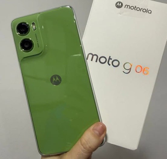Motorola Moto G06 Tela 6.9" 128GB 12GB Ram Boost Câm. Dupla 50MP com AI Bateria de 5200mAh