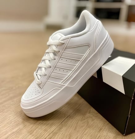 Tênis Casual Feminino Turnaround Cabedal Sintético adidas