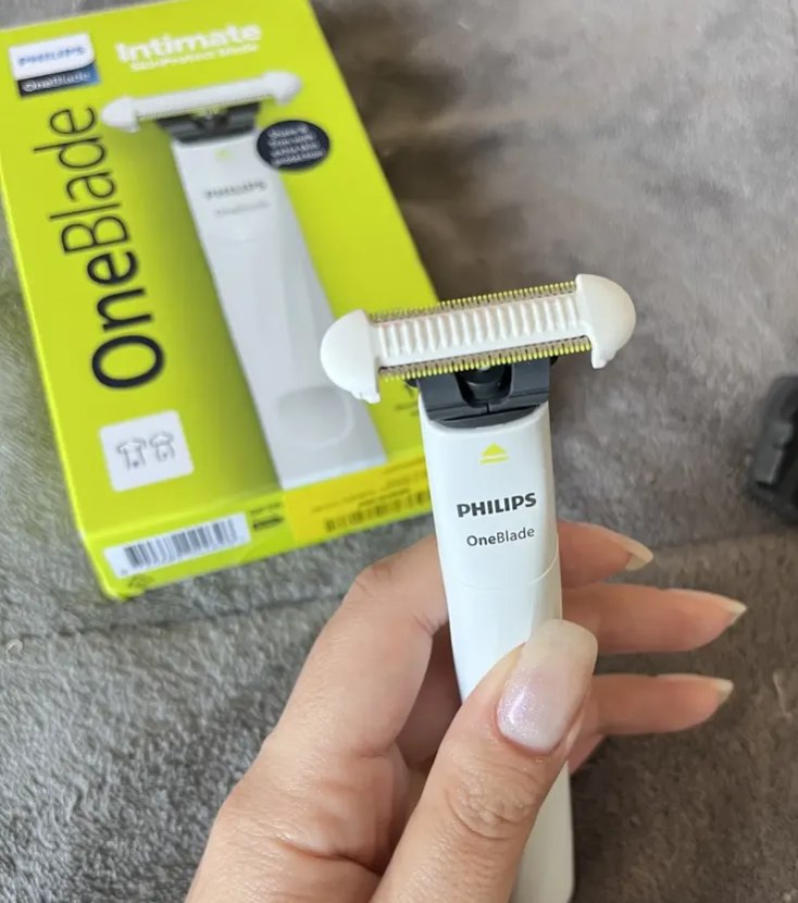 Aparador e Raspador Oneblade Intimate Philips Branco - Bivolt