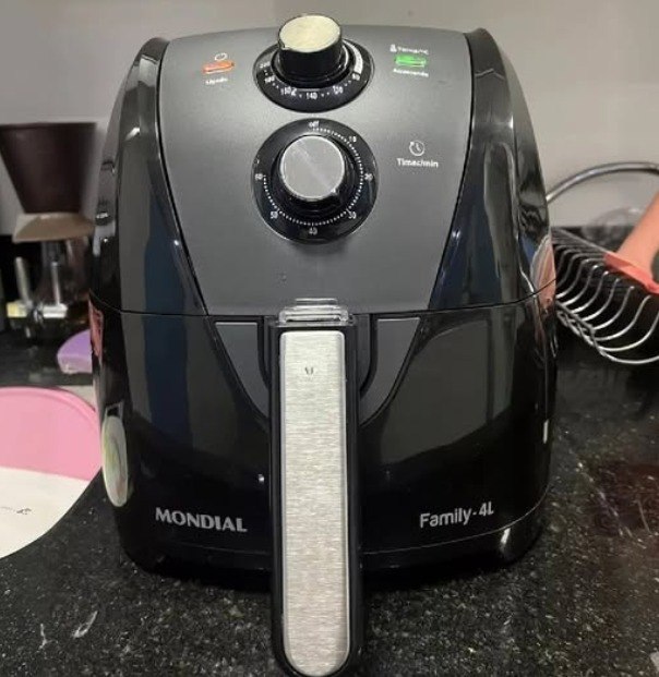 Fritadeira Sem Óleo Air Fryer 4l Mondial 1500w Afn-40-bft Preto 127v