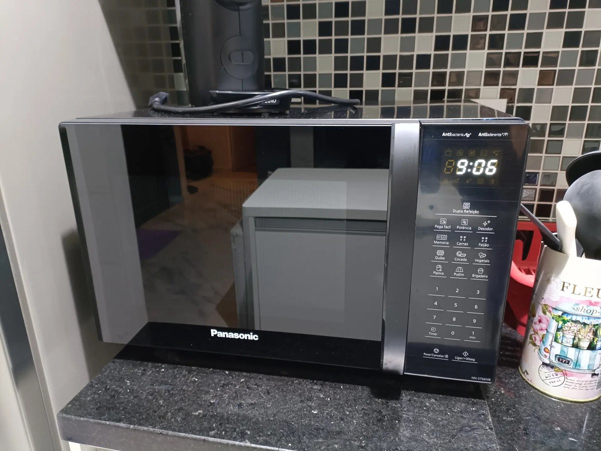 Microondas Panasonic Nn-st66nbru Black Glass 34l Dupla Refeição 127v