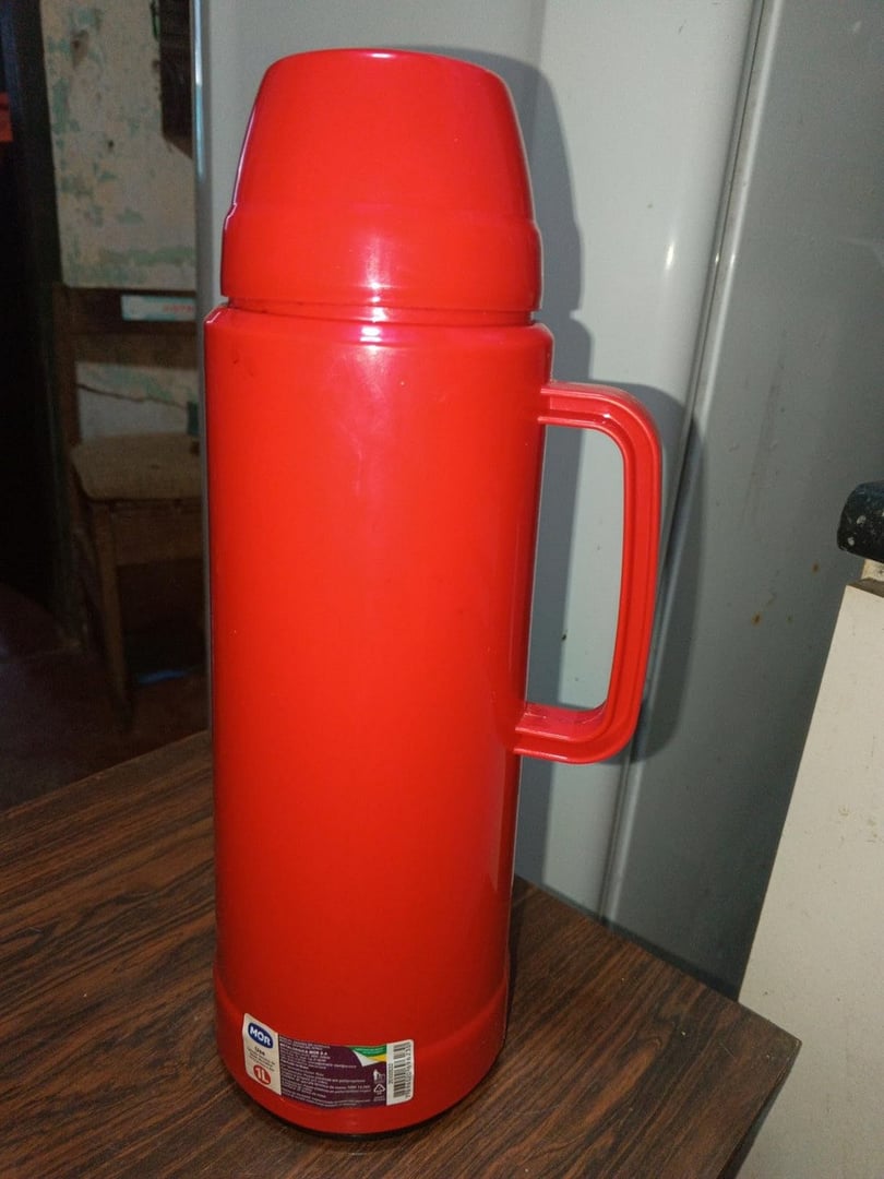 Mor - Garrafa Térmica Use 1 Litro Vermelha