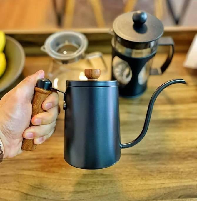 Bule Inox Bico Fino Chaleira Bico De Ganso Café Chá 600ml