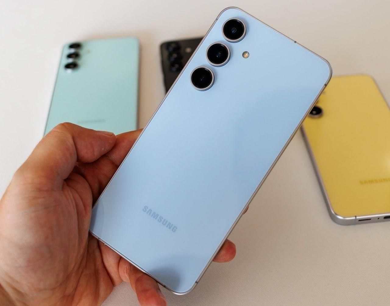 Celular Samsung Galaxy S25 FE 5G, 128GB, 8GB, Câmera Tripla - Azul