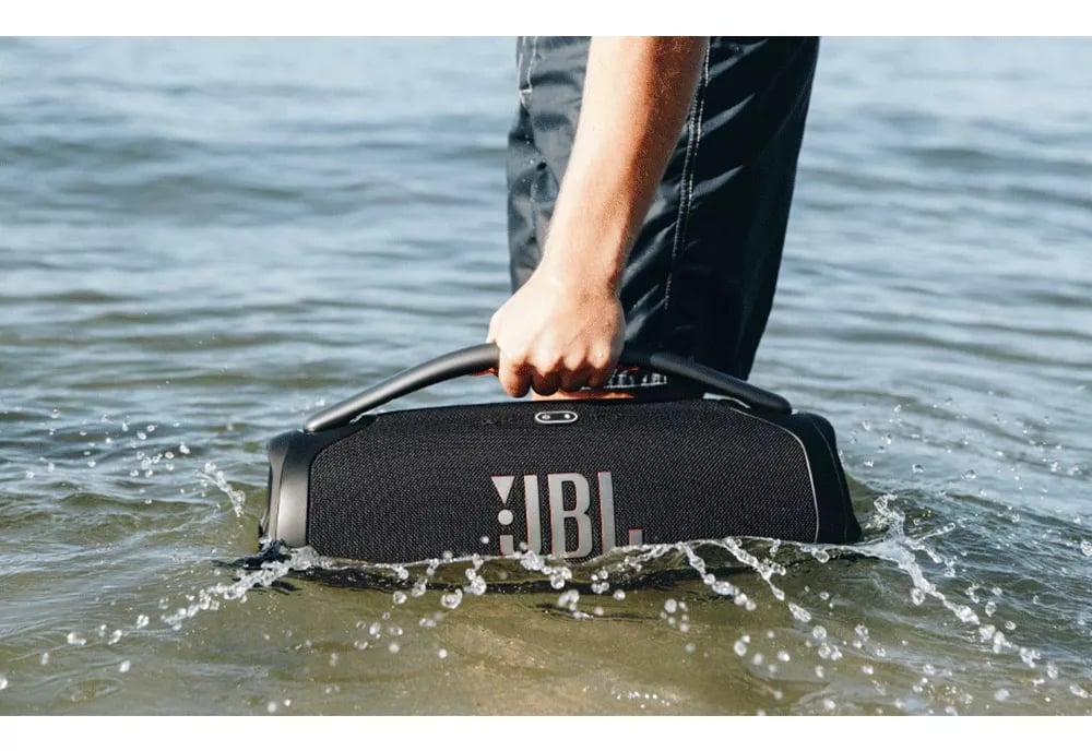 Experimente a Potência da JBL Boombox 3: Ideal para Aventura!