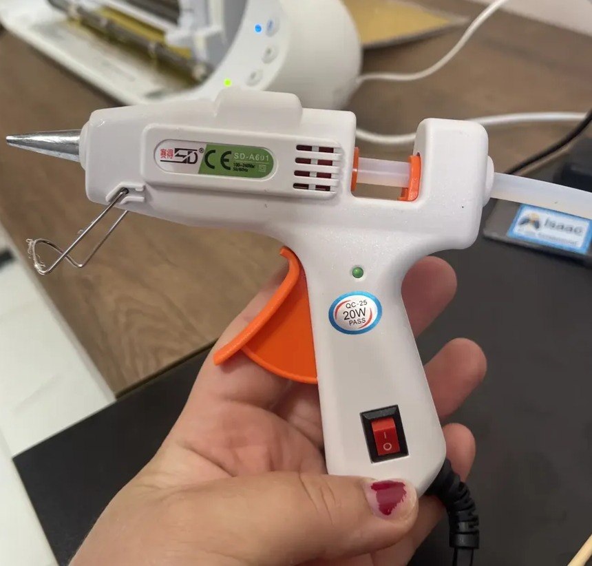 Pistola De Cola Quente Profissional 20w Bastão G 7mm Branco - Bivolt