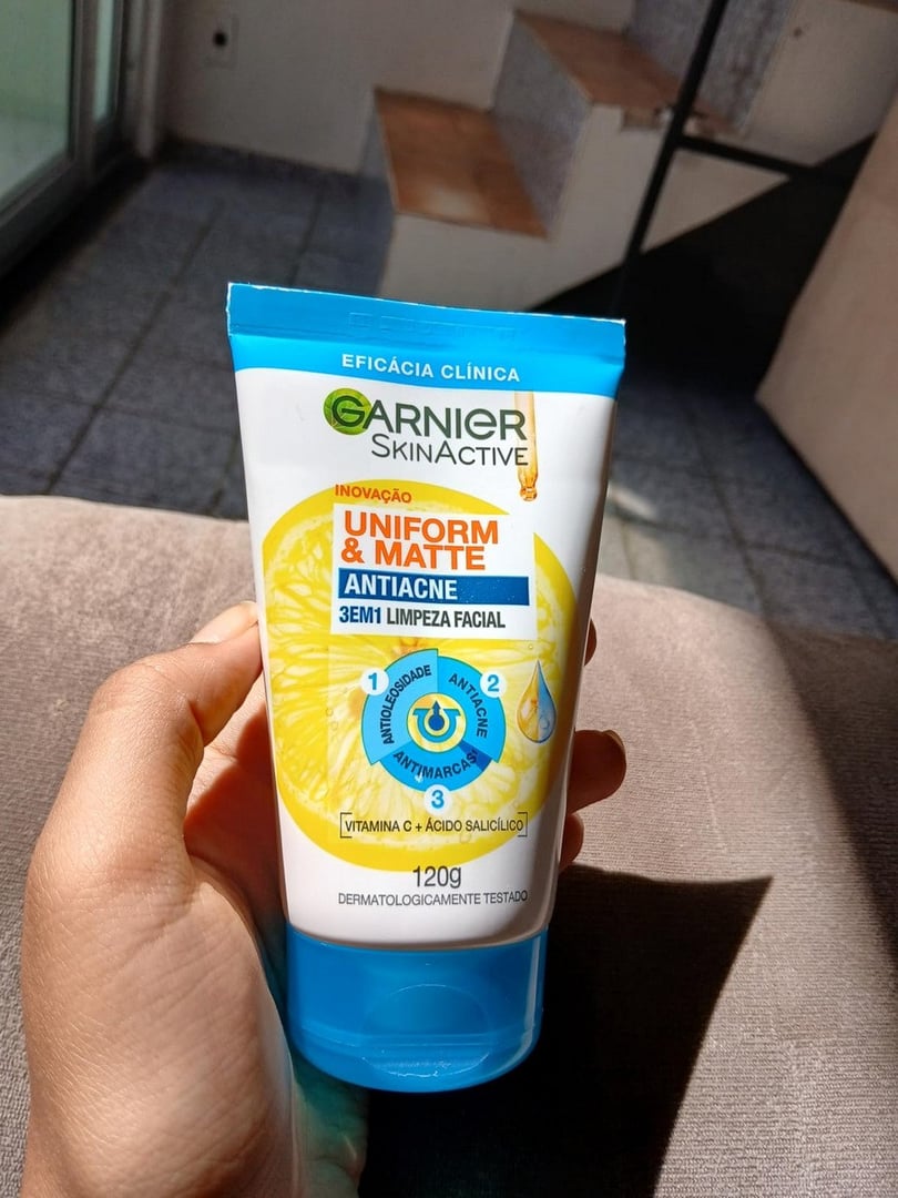 Garnier Uniform & Matte, Sabonete Facial 3 em 1