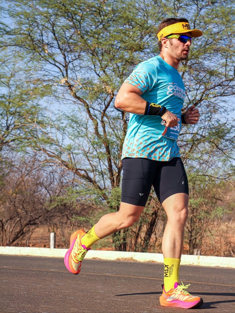Bermuda De Compressão   Masculina Com Bolso Corrida