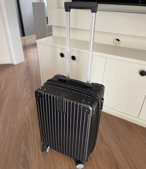 Mala de Viagem YGM Média 60x38x25 Polipropileno Rígida Rodinhas 360° Com Zíper Extensível ...