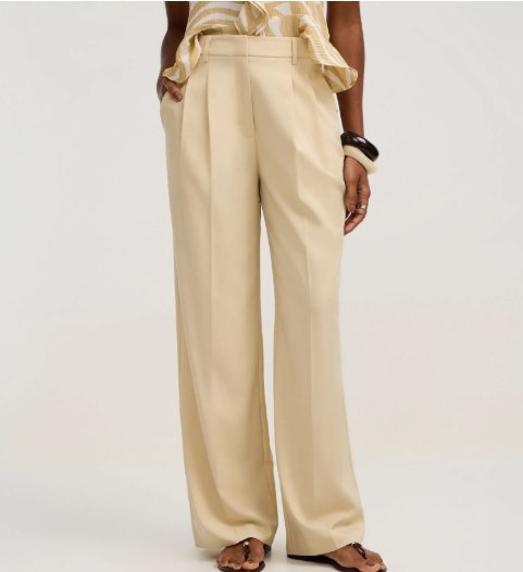 Calça Wide Leg Alfaiatada em Crepe com Pregas e Frisos