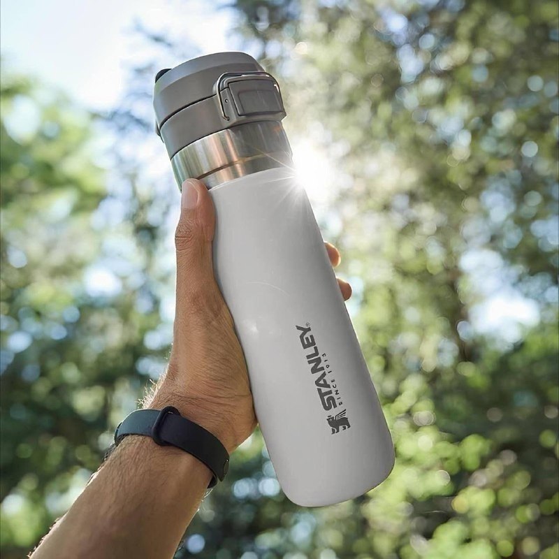 Stanley - Garrafa de água térmica Quick Flip, isolada em aço inoxidável para bebidas quent...