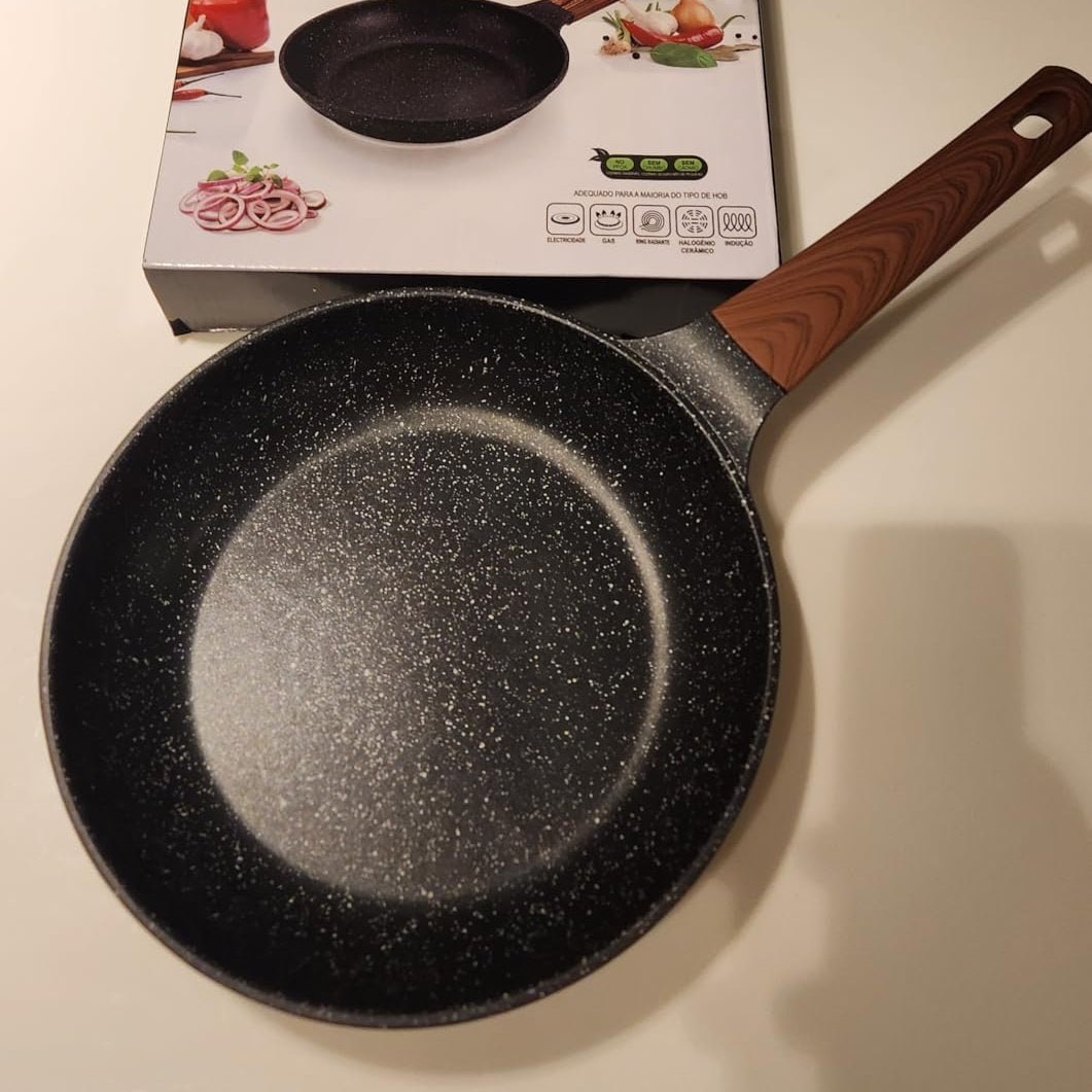 Frigideira Grande 24cm Em Cerâmica Cabo De Madeira Fundo Indução Fogão a Gás Elétrico e In...