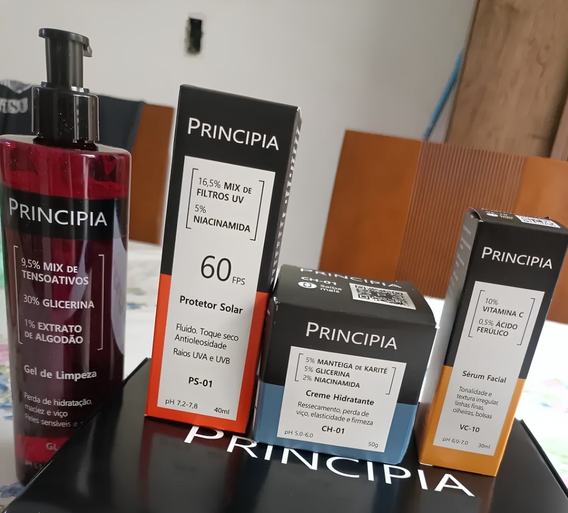 Kit Principia Essencial Protetor Facial FPS 60 Ps-01 + Creme Hidratante Ch-01 + Sérum Facial Vc-10 + Gel de Limpeza Gl-03 p/ Pele Sensível Dia/noite