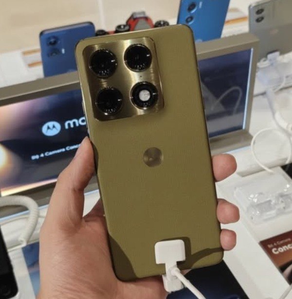 Smartphone Motorola Signature 5g - 512gb 24gb (12gb Ram + 12gb Ram Boost), 3 Cameras 50mp ...