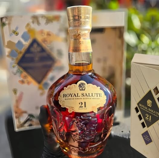 🤓Whisky Escocês Blended 21 Anos Royal Salute The Blended Grain Garrafa 700ml