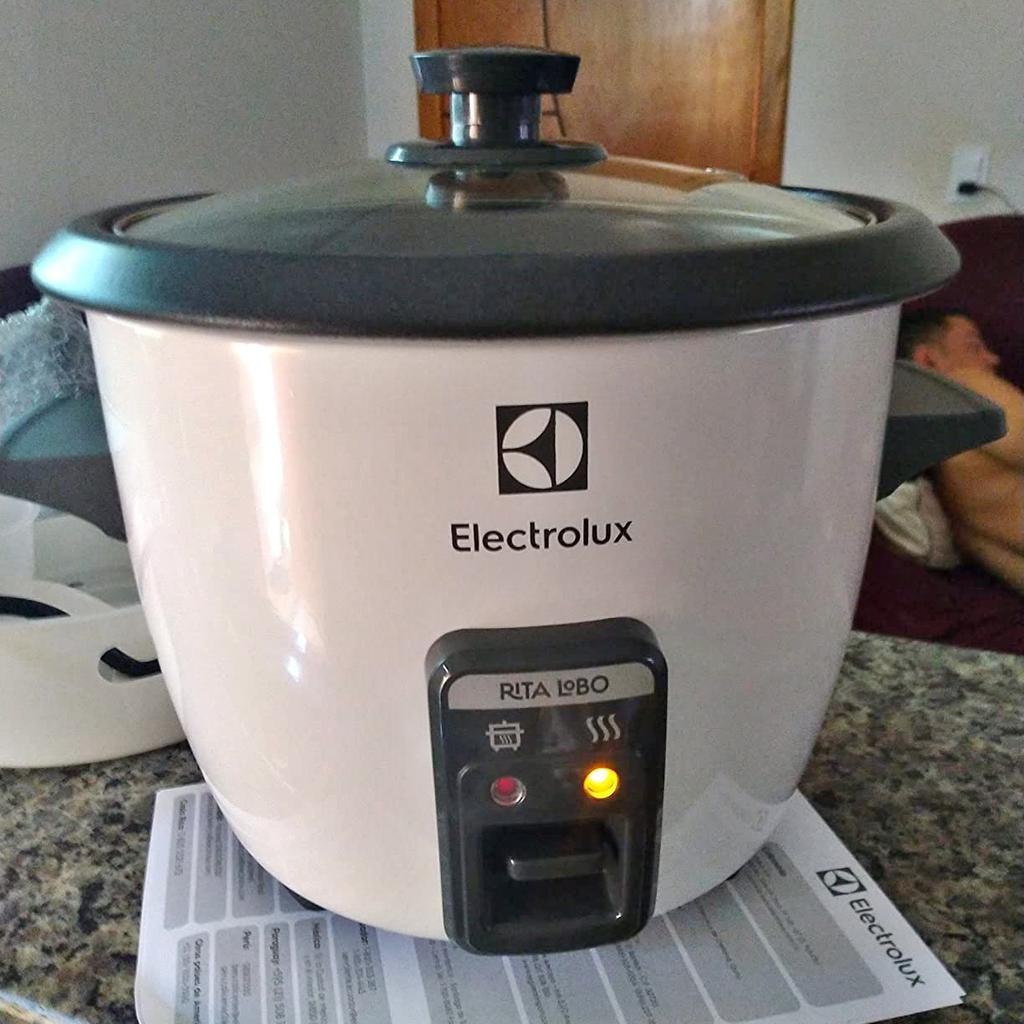 Panela de Arroz Elétrica Midea 7 Xícaras Cozimento Á Vapor Com Tampa De Vidro Branco - 110v/220v