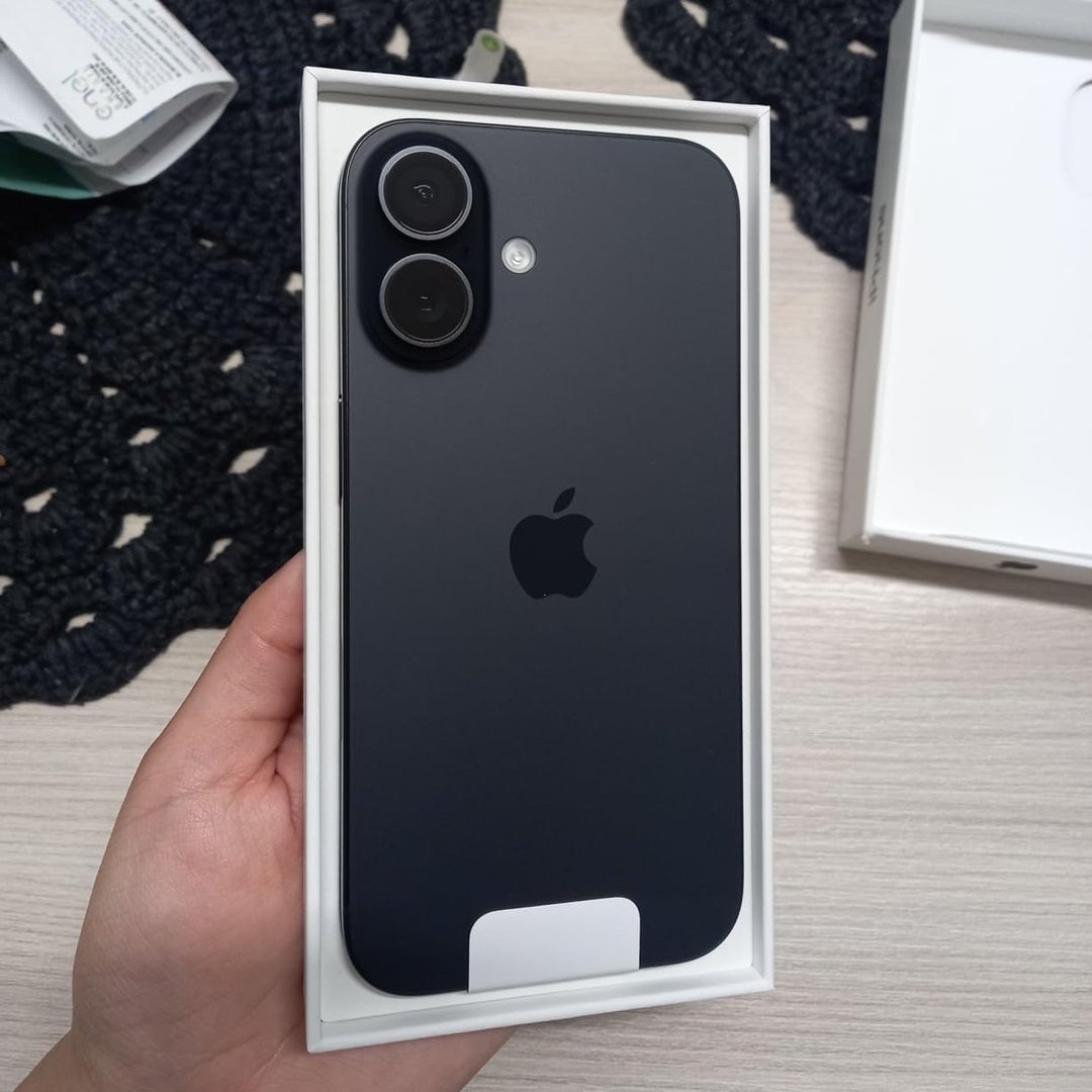 Apple iPhone 16 (128 GB) – Preto