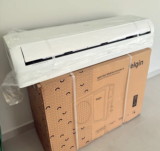 Ar Condicionado Elgin Eco Inverter II Wifi 18000 Btus Quente e Frio - 220v