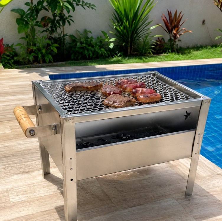Churrasqueira/Grill Galvanizada C/ Grelha Portátil Aço Anti Corte - Kvell