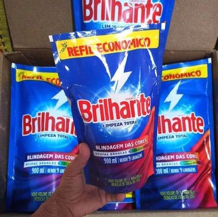 Lava Roupas Líquido Brilhante Limpeza Total 900 ml Refil
