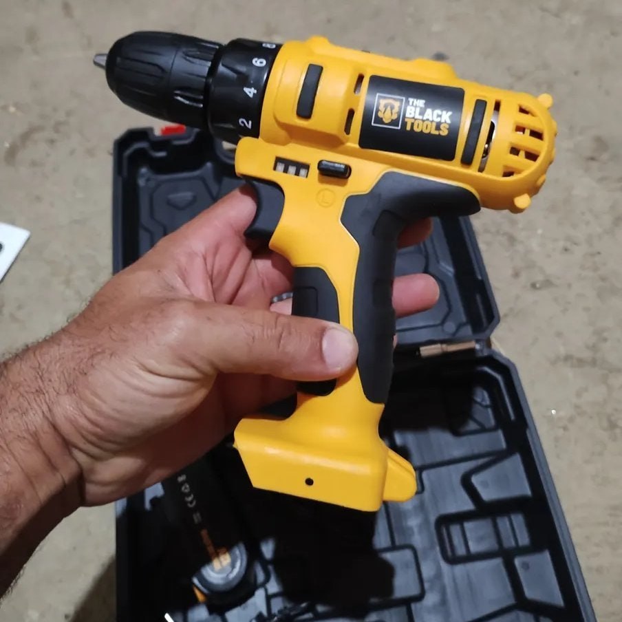 Parafusadeira E Furadeira Sem Fio Bateria 3/8 10mm Com Maleta E Acessorios The Black Tools...