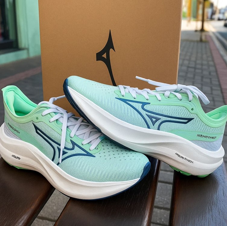 Tênis Mizuno Base One