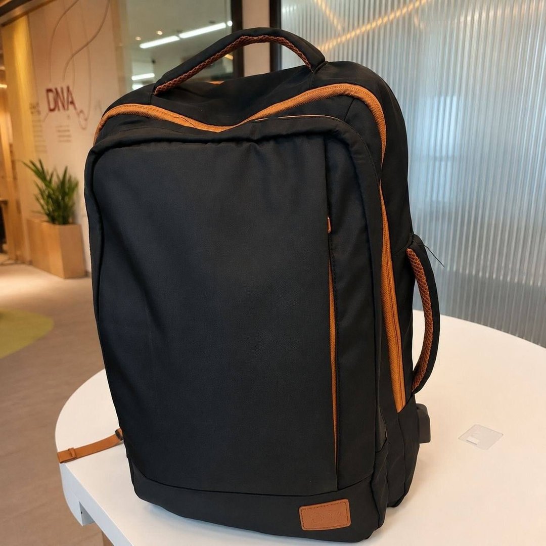 Mochila para Notebook Impermeável e Reforçada com Entrada USB – 25 a 40L, Masculina e Feminina