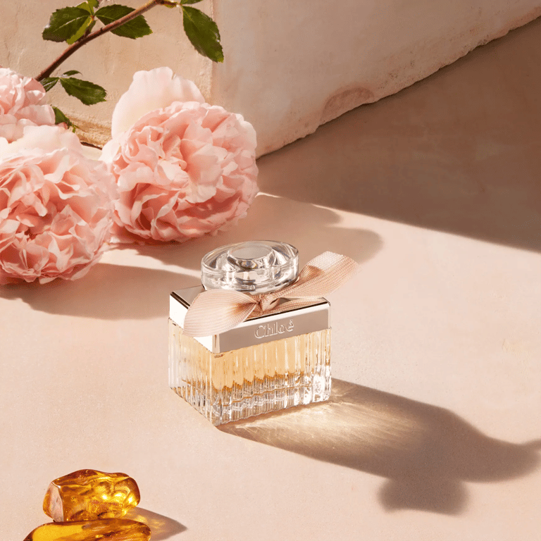 Elegância em um Frasco: Conheça o Chloé Signature - Perfume Femin...