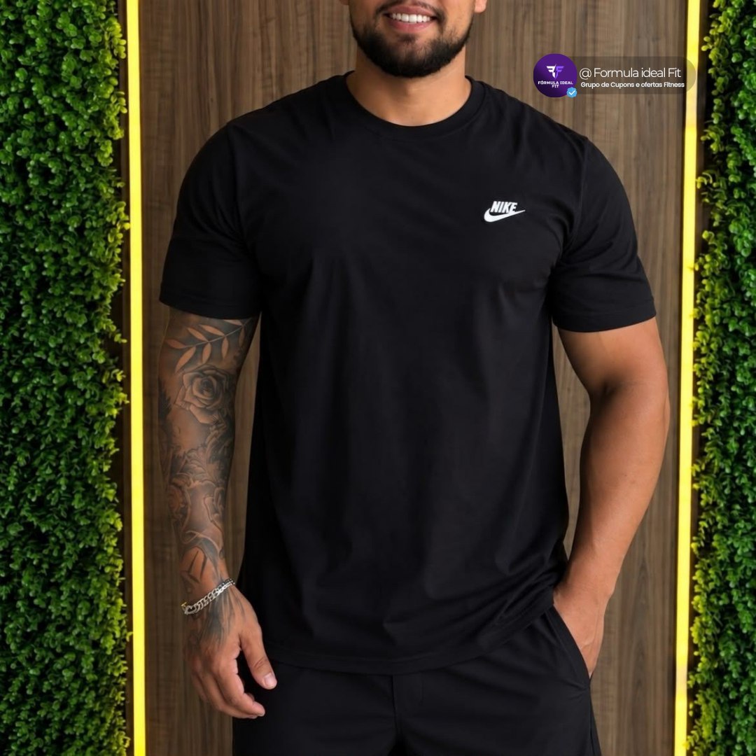 Camiseta Nike Sportswear Club Masculina