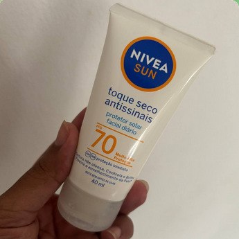 NIVEA SUN Protetor Solar Facial Toque Seco Antissinais FPS 70 40ml - Com muito alta proteção contra raios UVA/UVB, controla o brilho e previne o envelhecimento precoce
