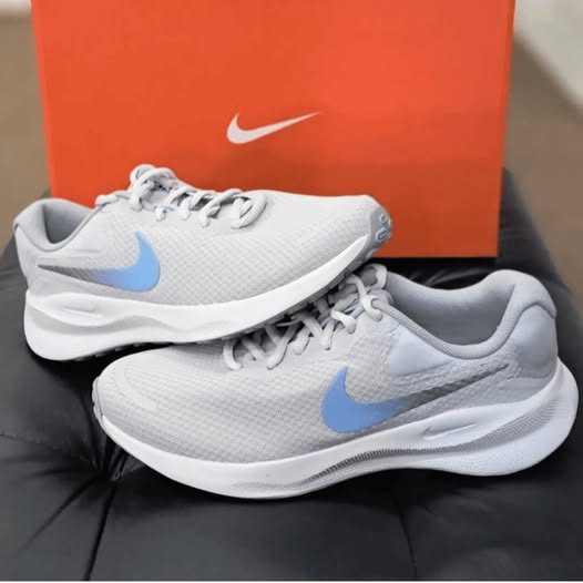 Tênis Nike Revolution 7 Feminino - Num. 40 e 41