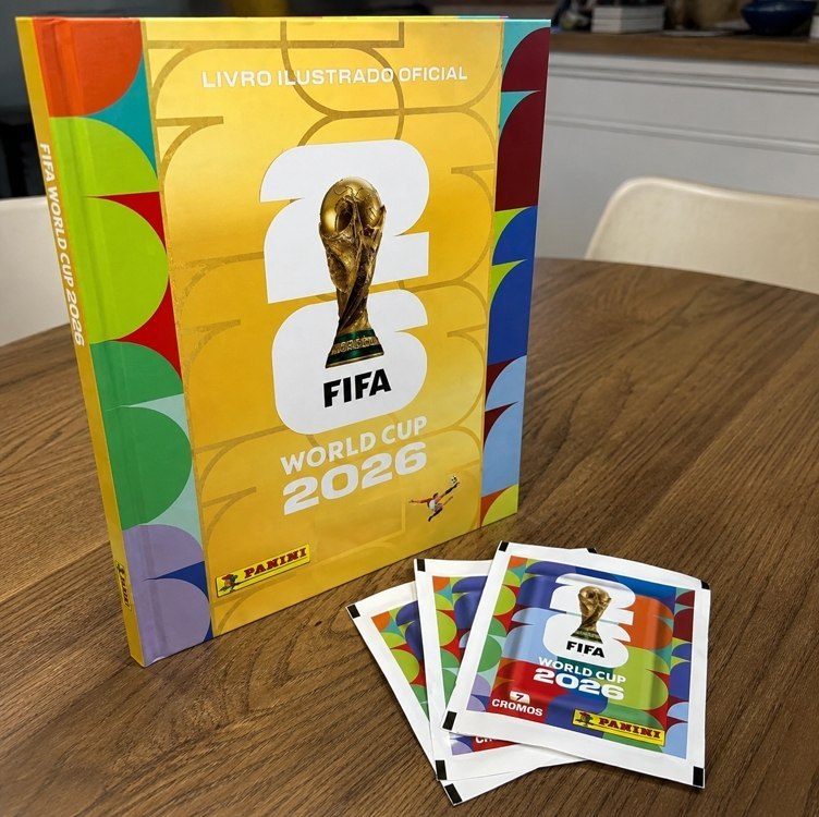 Kit C/ 1 Álbum Copa Do Mundo 2026 Capa Ouro + 36 Envelopes (252 figurinhas) FIFA Word Cup 2026