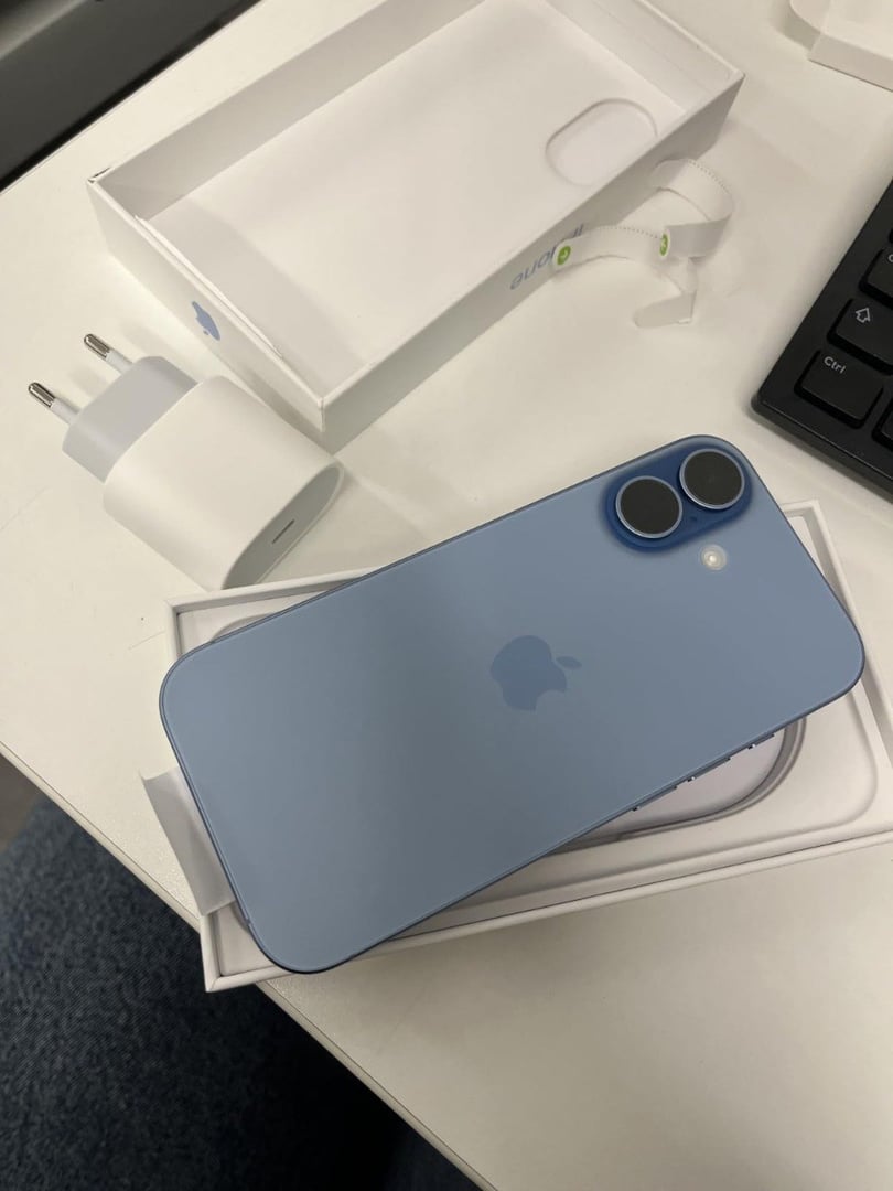 Apple iPhone 17 de 512 GB — Sálvia